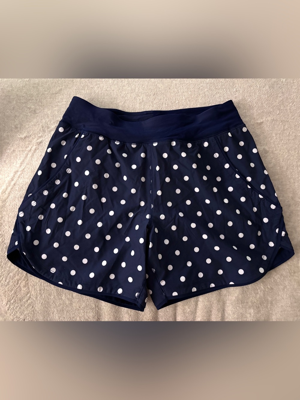 Lands’ End Women’s Navy Blue Polka Dot Swim Shorts – Size 6